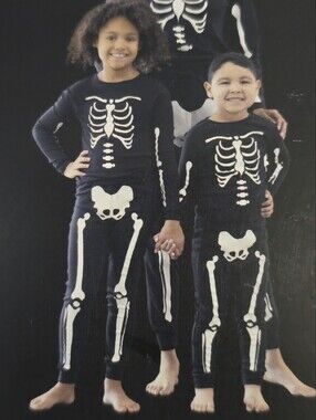 Unisex Glow In The Dark Skellington Children's Halloween Pajama Set, (3T, M)